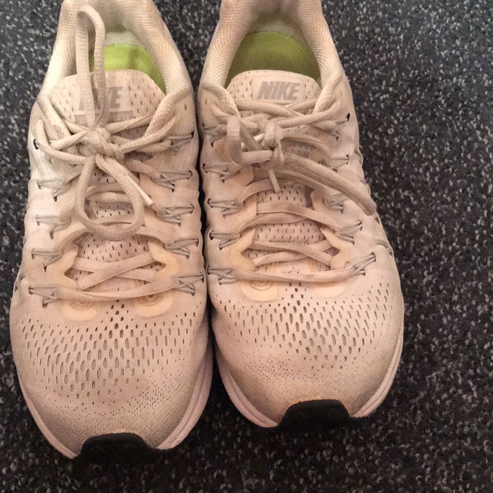 Nike running sneakers Size 8.5 - Picture 2 of 12